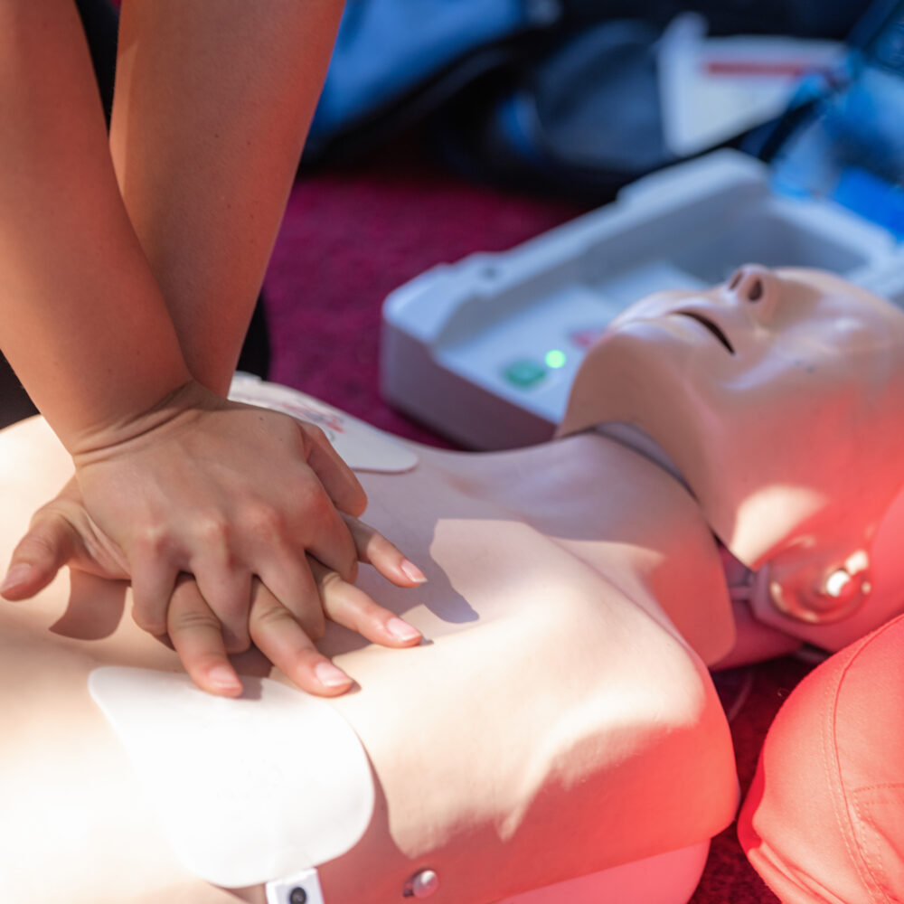 Advanced emergency first aid responder