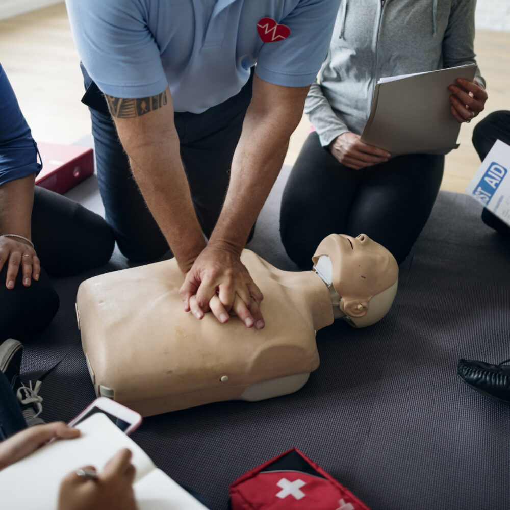 Basic emergency first aid responder